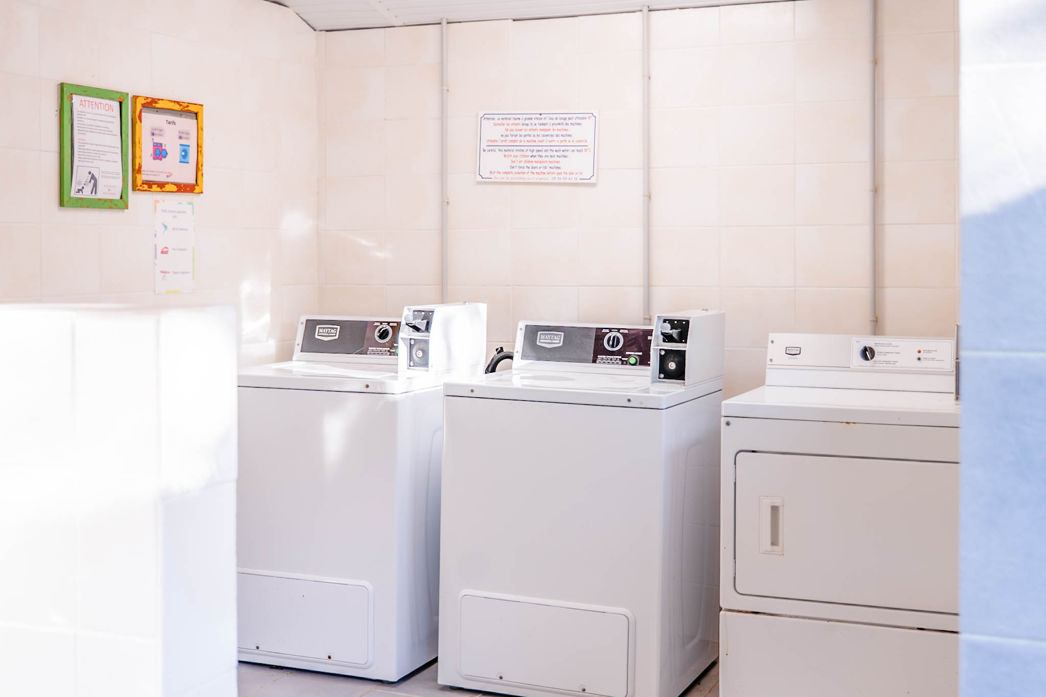 Camping Le Paradis services machines à laver